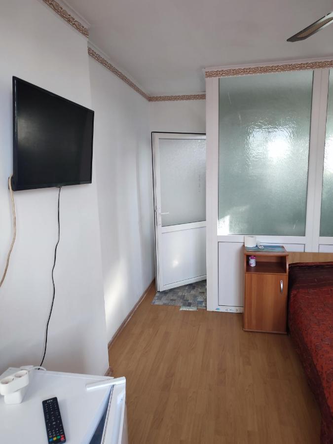 Hostel Emy Camere Cu Baie Proprie Aproape De Plaja 3 Papuci Κονστάντζα Εξωτερικό φωτογραφία